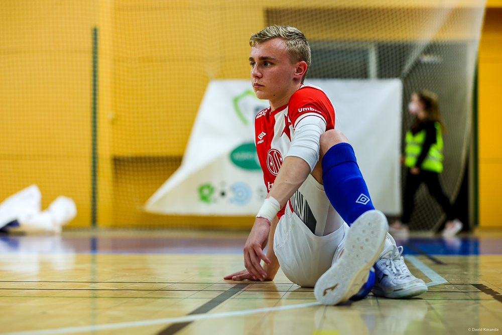 2X2A5792