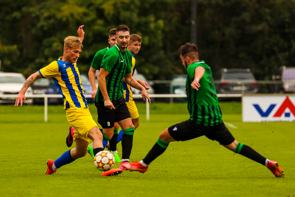FC Rokycany vs FC Viktoria Mariánské Lázně (10 of 42)