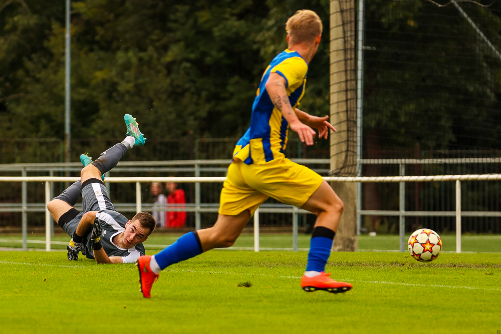 FC Rokycany vs FC Viktoria Mariánské Lázně (14 of 42)