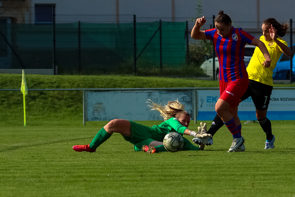 W FC Viktoria Plzeň vs AC Sparta Praha (33 z 75)