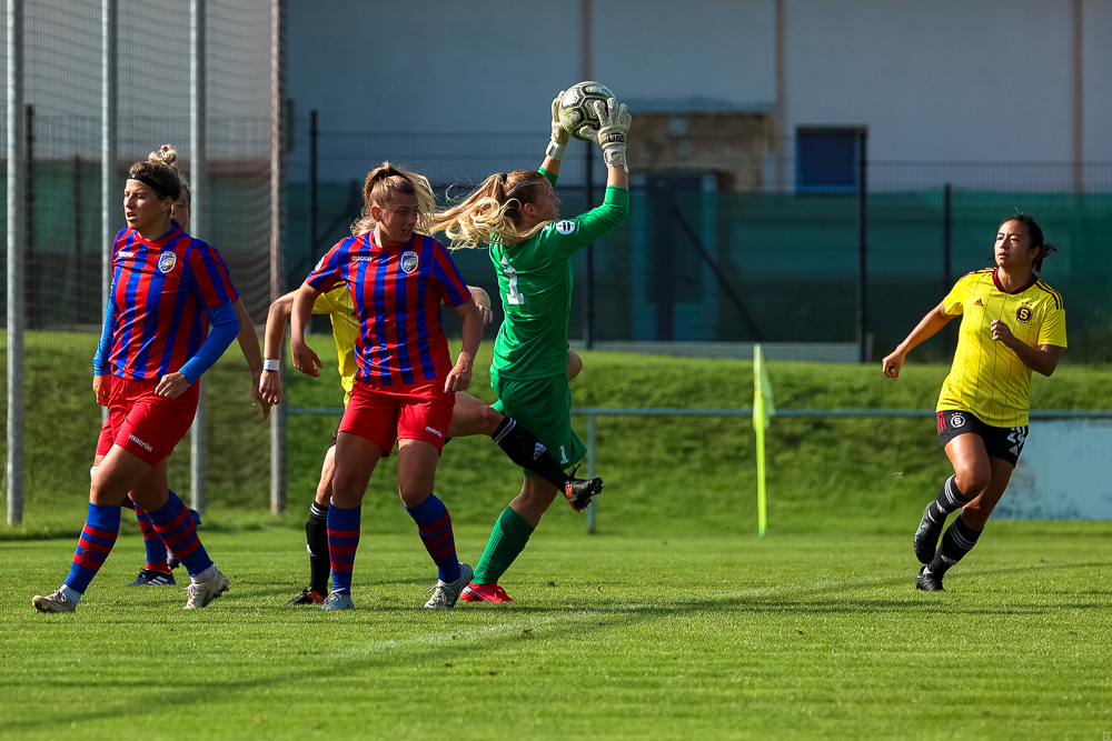 W FC Viktoria Plzeň vs AC Sparta Praha (35 z 75)