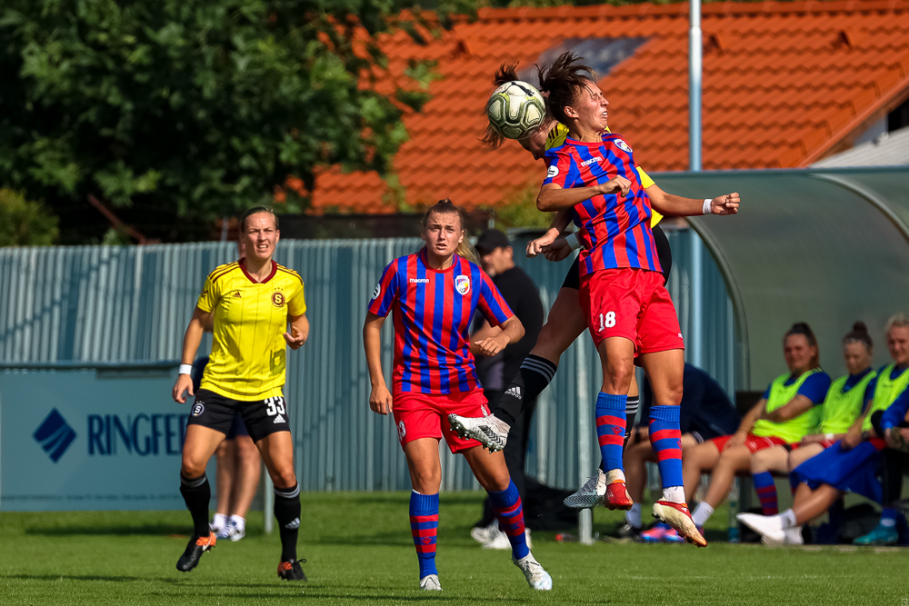 W FC Viktoria Plzeň vs AC Sparta Praha (40 z 75)