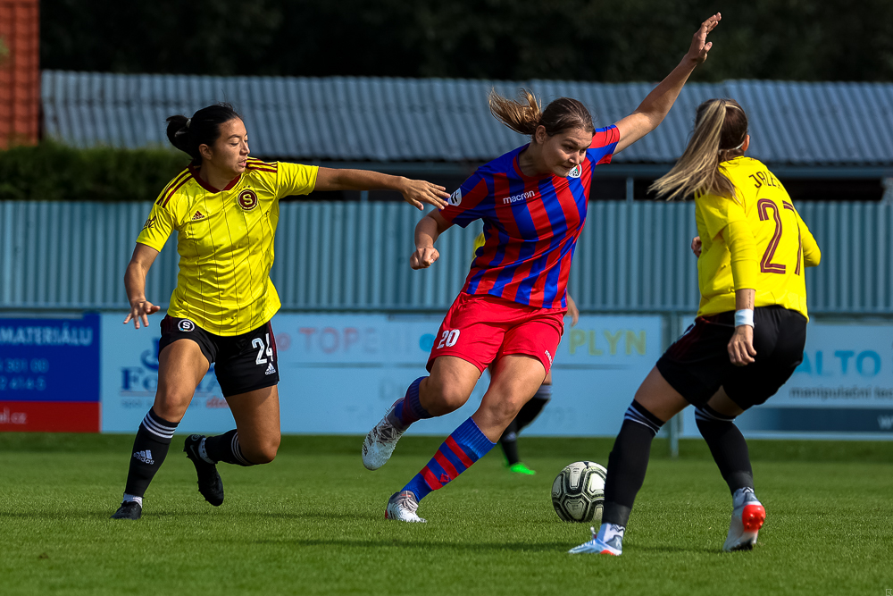 W FC Viktoria Plzeň vs AC Sparta Praha (43 z 75)