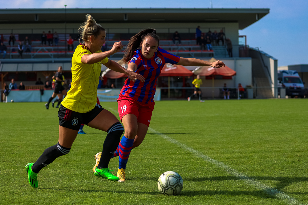W FC Viktoria Plzeň vs AC Sparta Praha (52 z 75)
