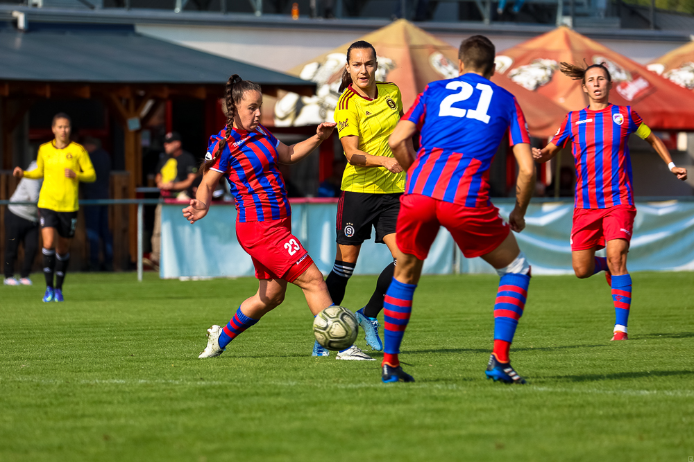 W FC Viktoria Plzeň vs AC Sparta Praha (8 z 75)