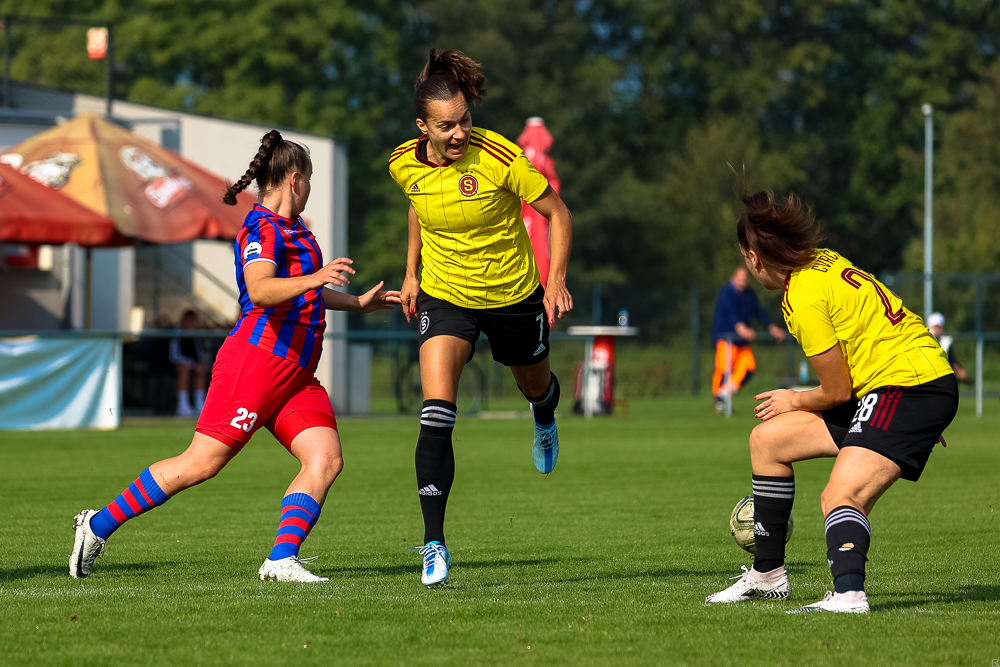 W FC Viktoria Plzeň vs AC Sparta Praha (9 z 75)