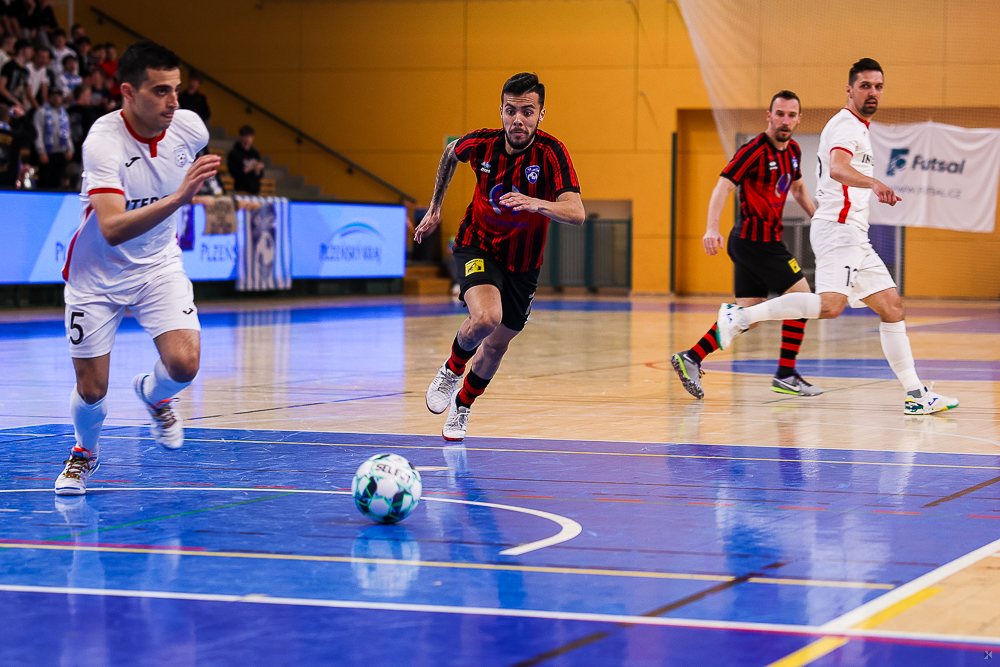SK Interobal Plzeň vs FK Chrudim-8