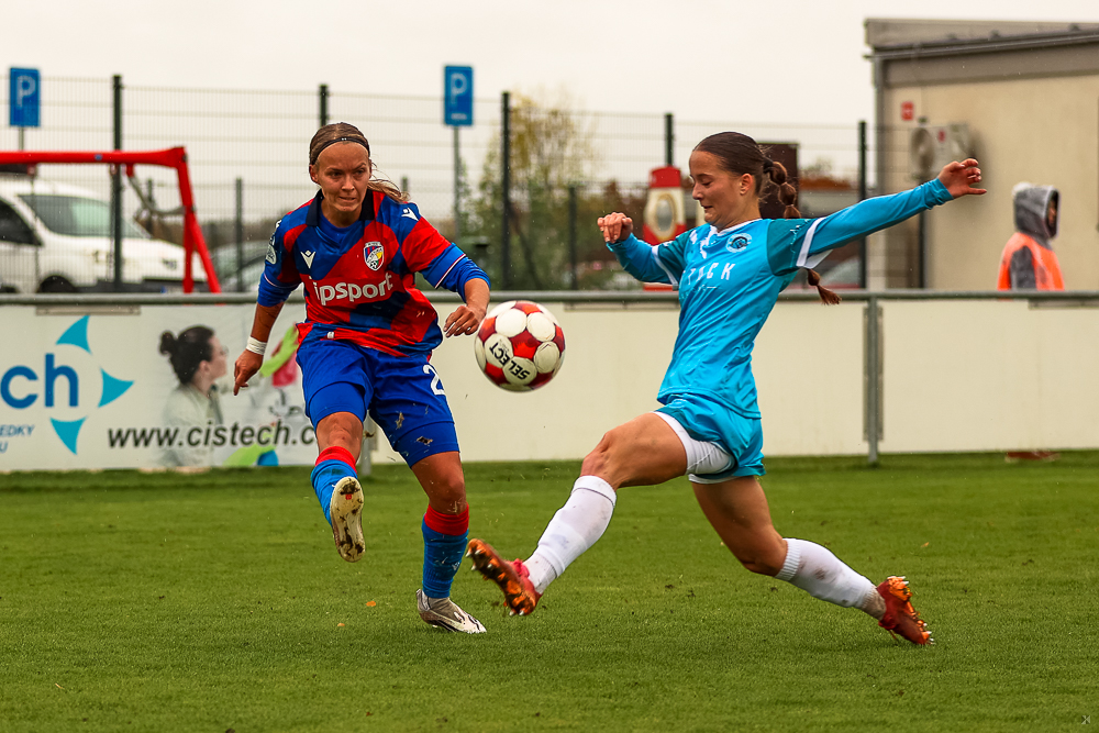 W FC Viktoria Plzeň vs Prague Raptors FC-34